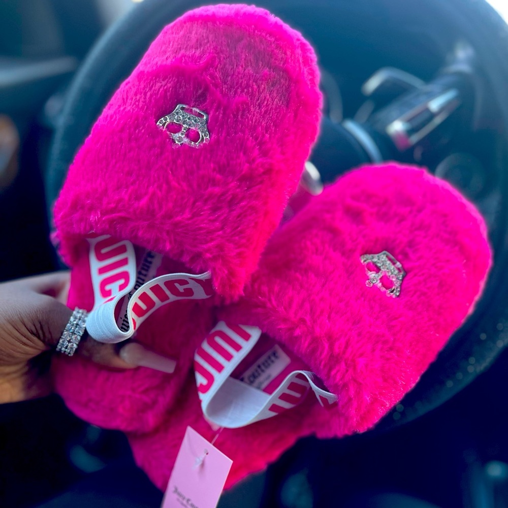 Juicy couture slippers